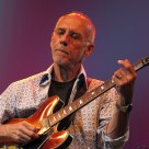 Larry Carlton